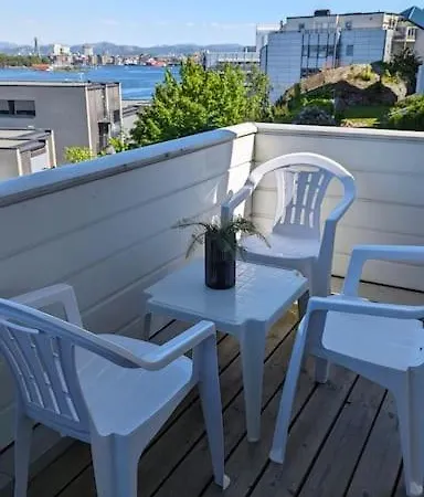 Spacious With Stunning Views *