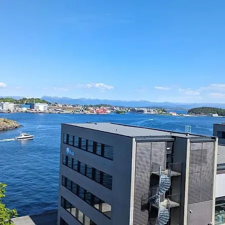 Spacious With Stunning Views Apartmán *