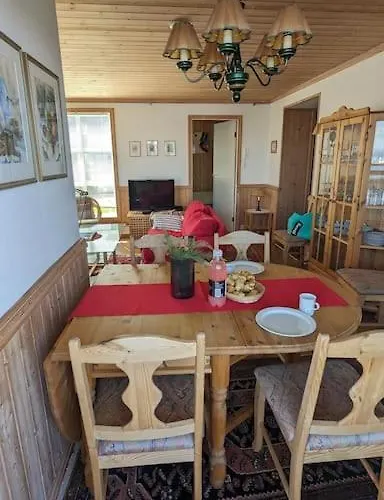 Spacious With Stunning Views 公寓