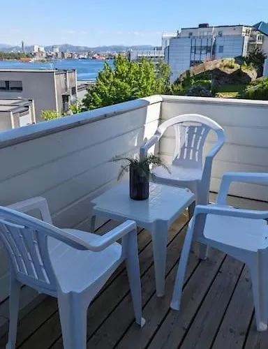 Spacious With Stunning Views *