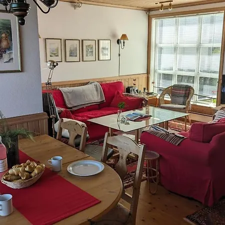 Spacious With Stunning Views 아파트