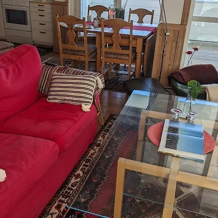 아파트 Spacious With Stunning Views